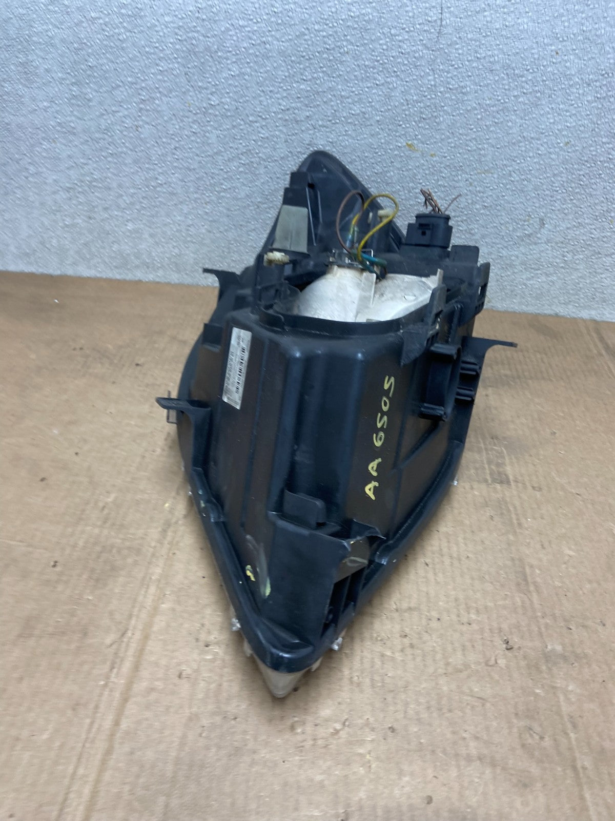 2007 to 2013 Mercedes Sprinter Headlight Right Passenger Halogen Oem AA6505 DW7