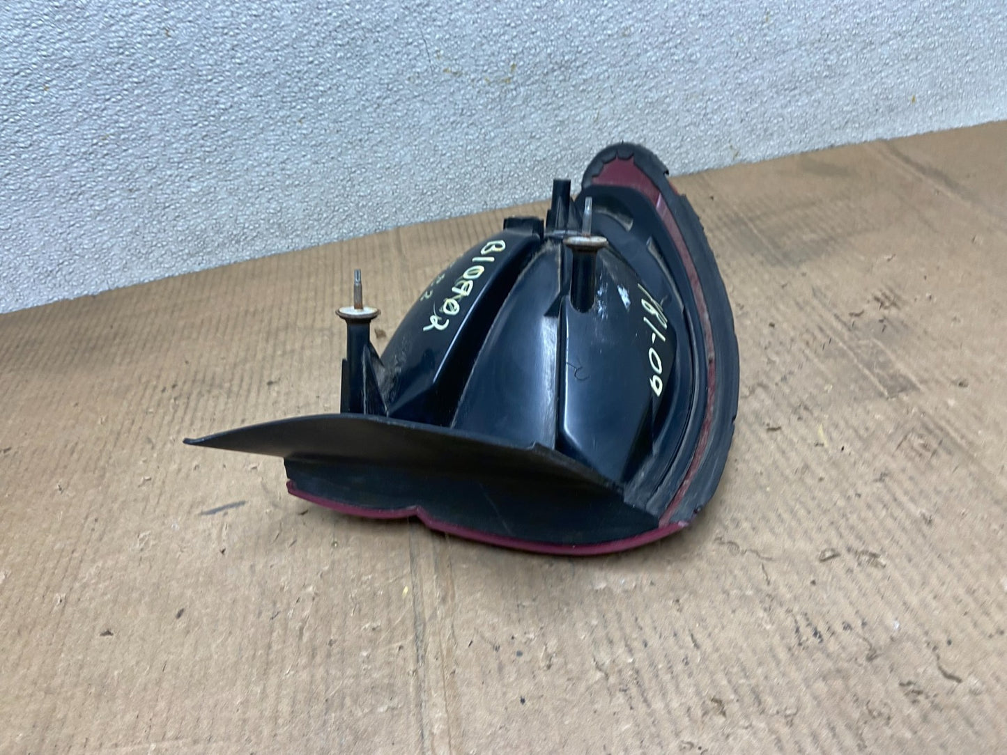 1995 to 1996 Chevrolet Monte Carlo Right Passenger RH Oem Tail Light AA65825