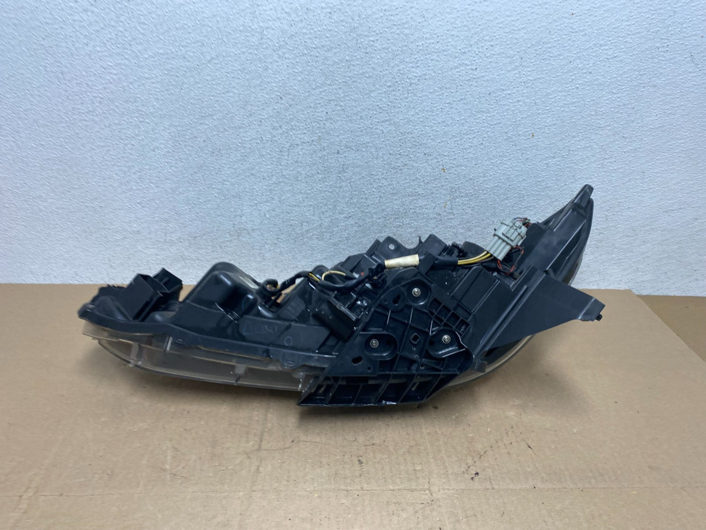 2016 - 2018 Nissan Altima Right Passenger RH Halogen Headlight AE6750 DW9