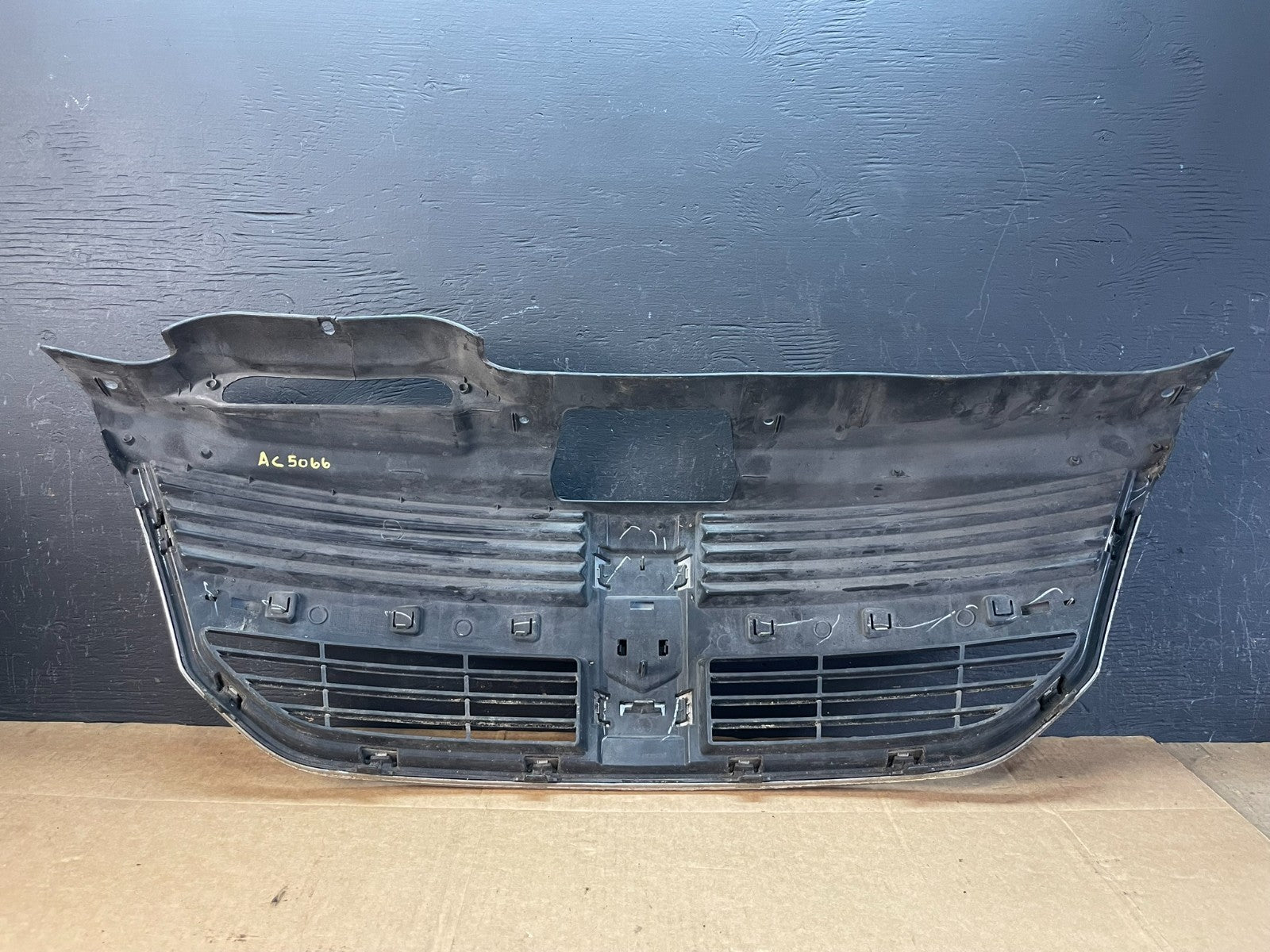 2009 to 2010 Dodge Journey Chrome Front Upper Grill Grille AC5066 DG4