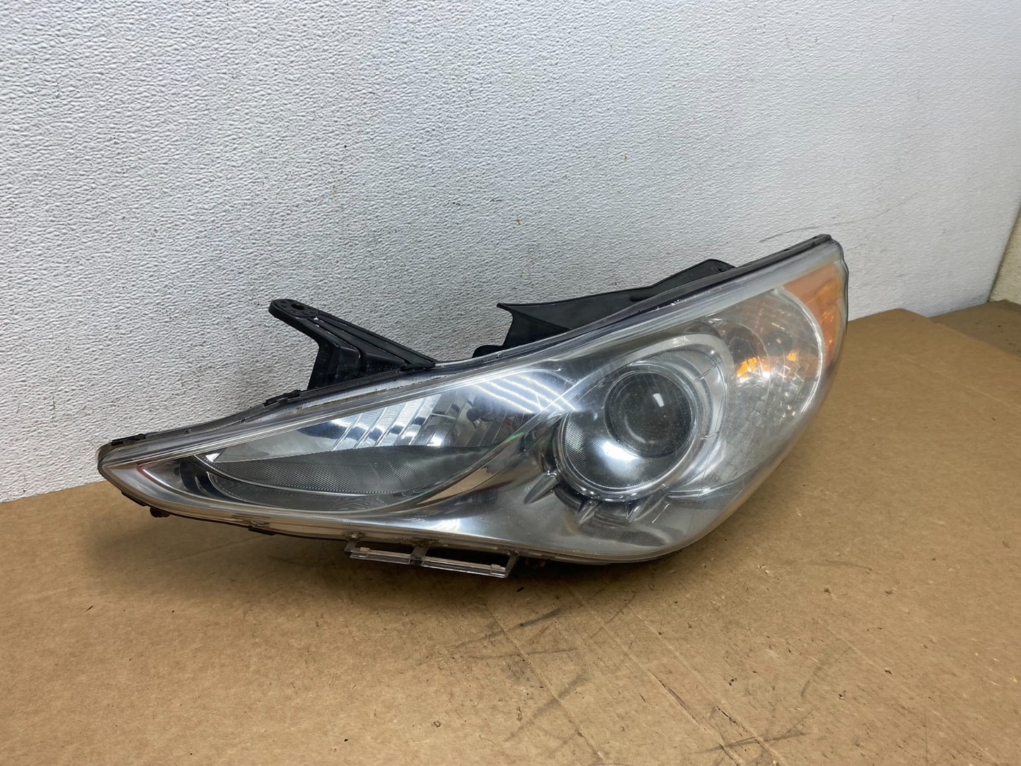 2011 - 2014 Hyundai Sonata Left Driver Lh Side Headlight Halogen AD6287 DW2