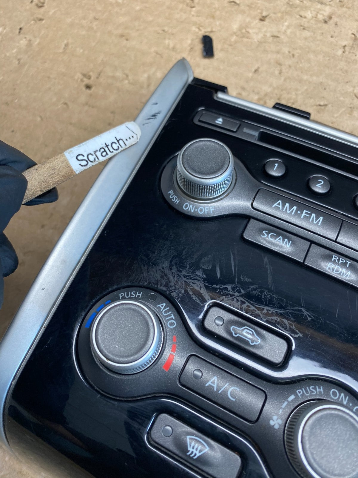 2013 to 2016 Nissan Pathfinder Radio Temperature Climate Control AG8500 DG1
