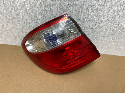 2000 - 2001 Infiniti i30 Left Driver Lh Side Tail Light Oem AB9965 DW0