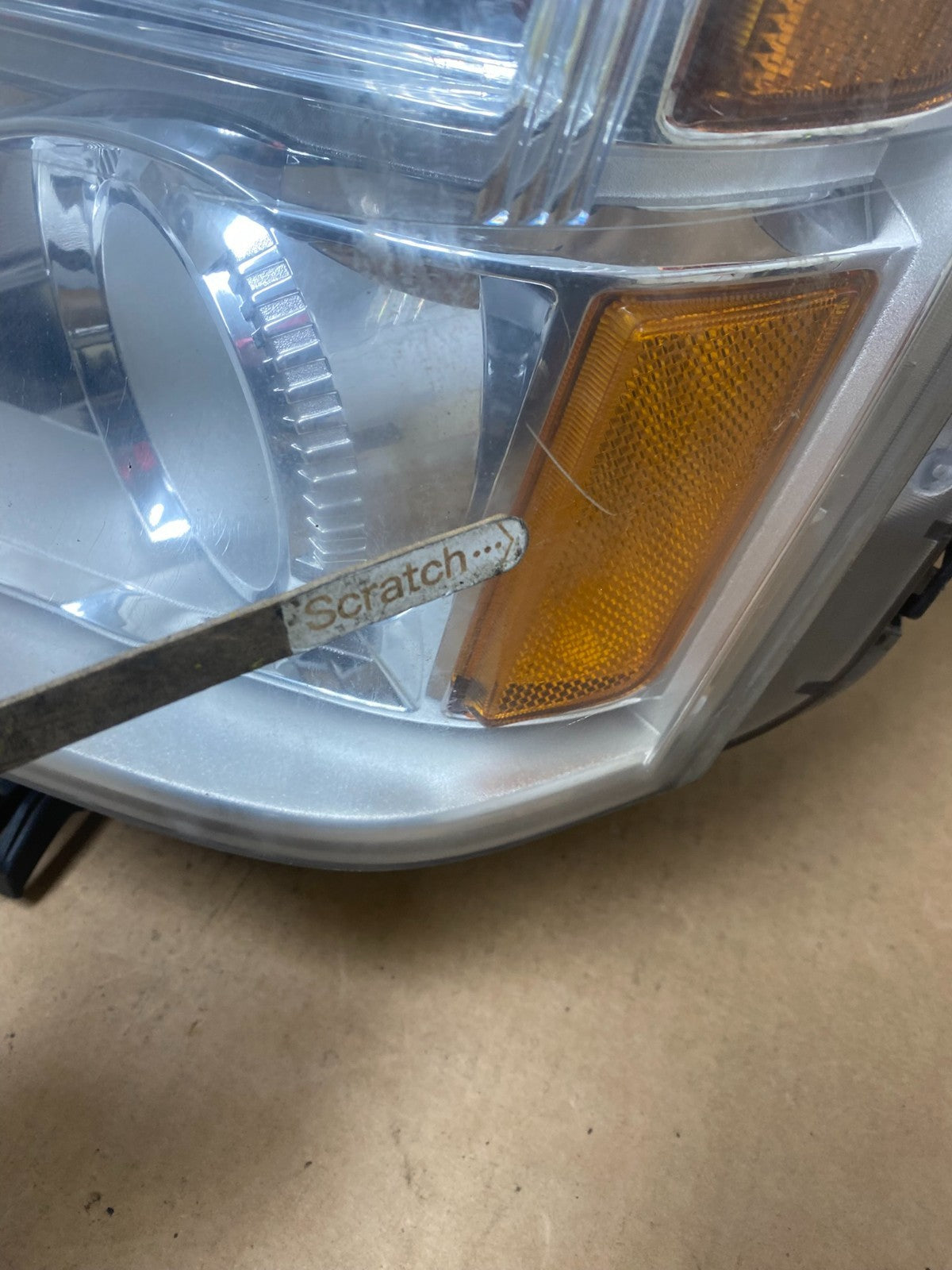 2010 to 2015 GMC Terrain Halogen Left+Right Side Headlights X4747 DW7