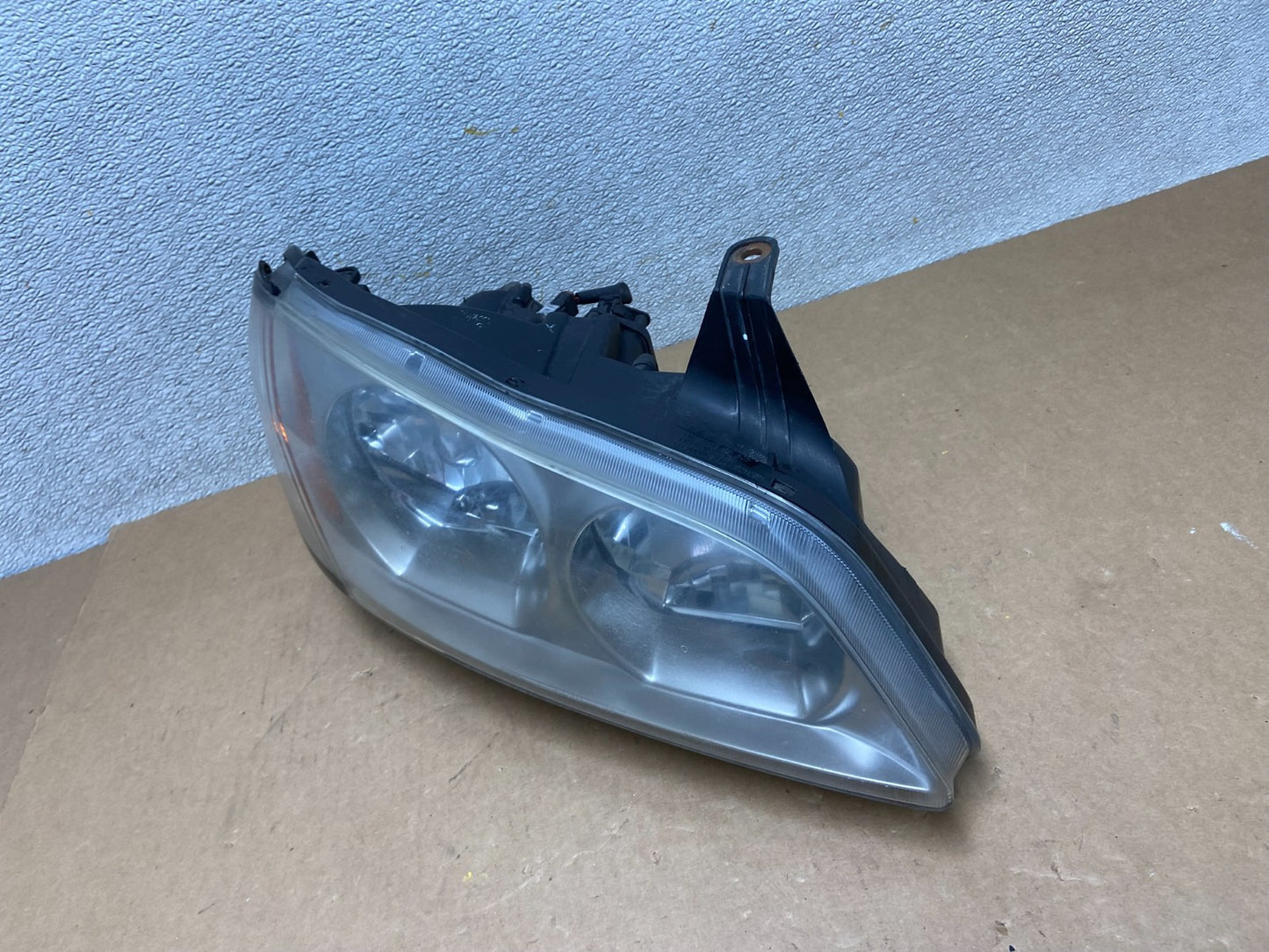 2000 to 2001 Infiniti I30 Right Passenger RH Side Headlight Xenon Z6678 DW1
