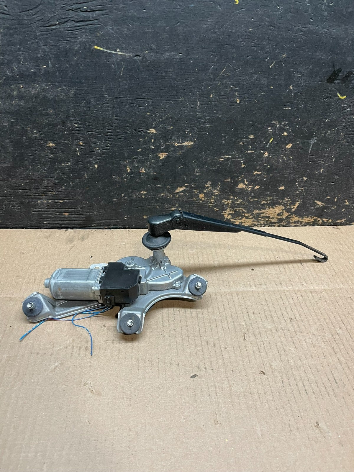 2011-2020 Toyota Sienna Rear Windshield Washer Wiper Motor W5945 DG0