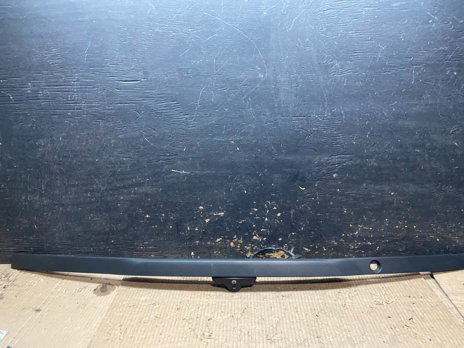 2016 - 2019 Ford Explorer Interceptor Rear Tailgate Molding With Camera X0212 DG0