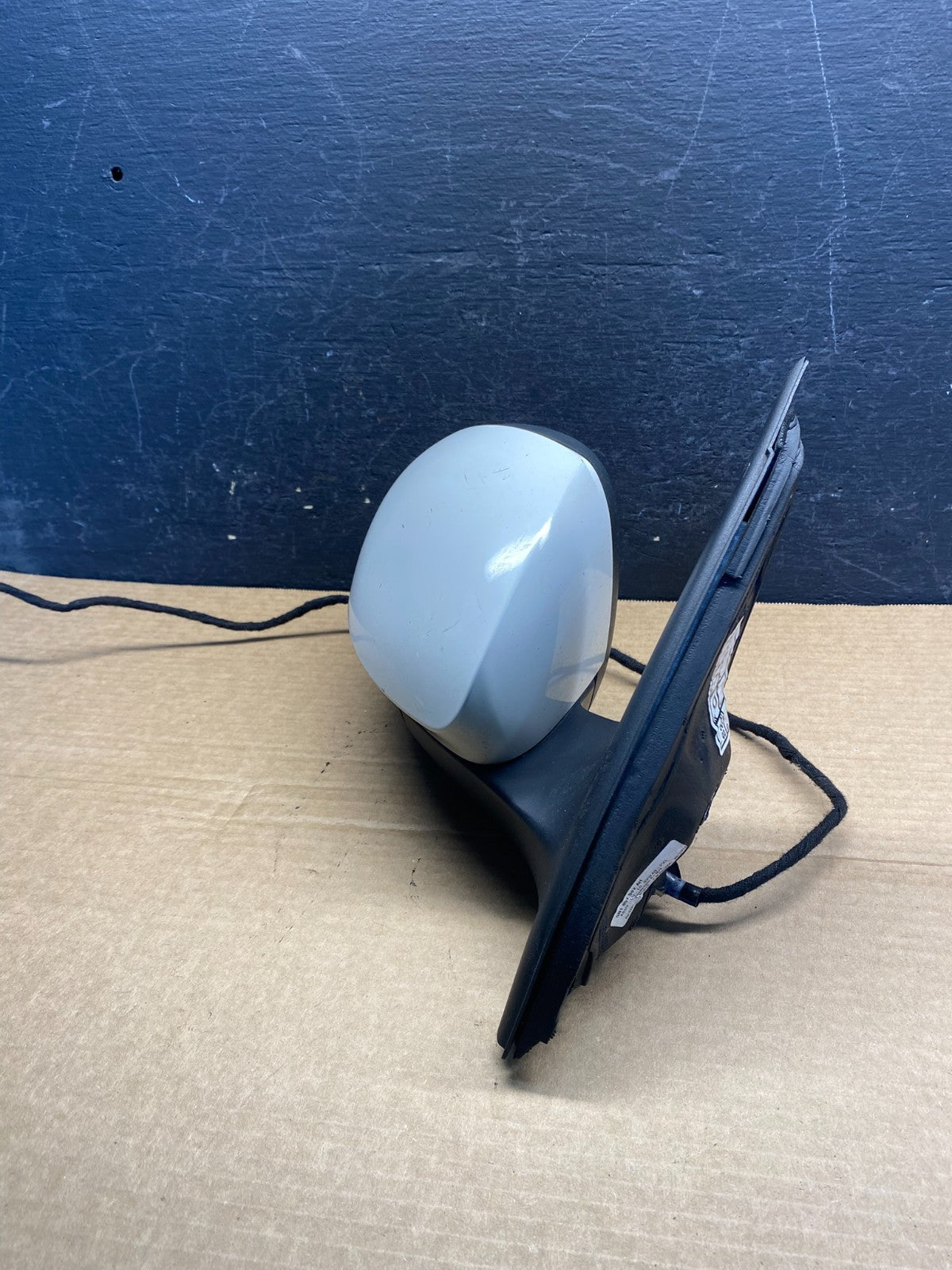 2009 to 2018 Volkswagen Tiguan Right Passenger View Door Mirror AF7732 DG2