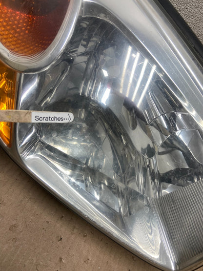 2004 2005 Toyota Rav4 Right Passenger RH Side Headlight Halogen TYC Z4001 DW3