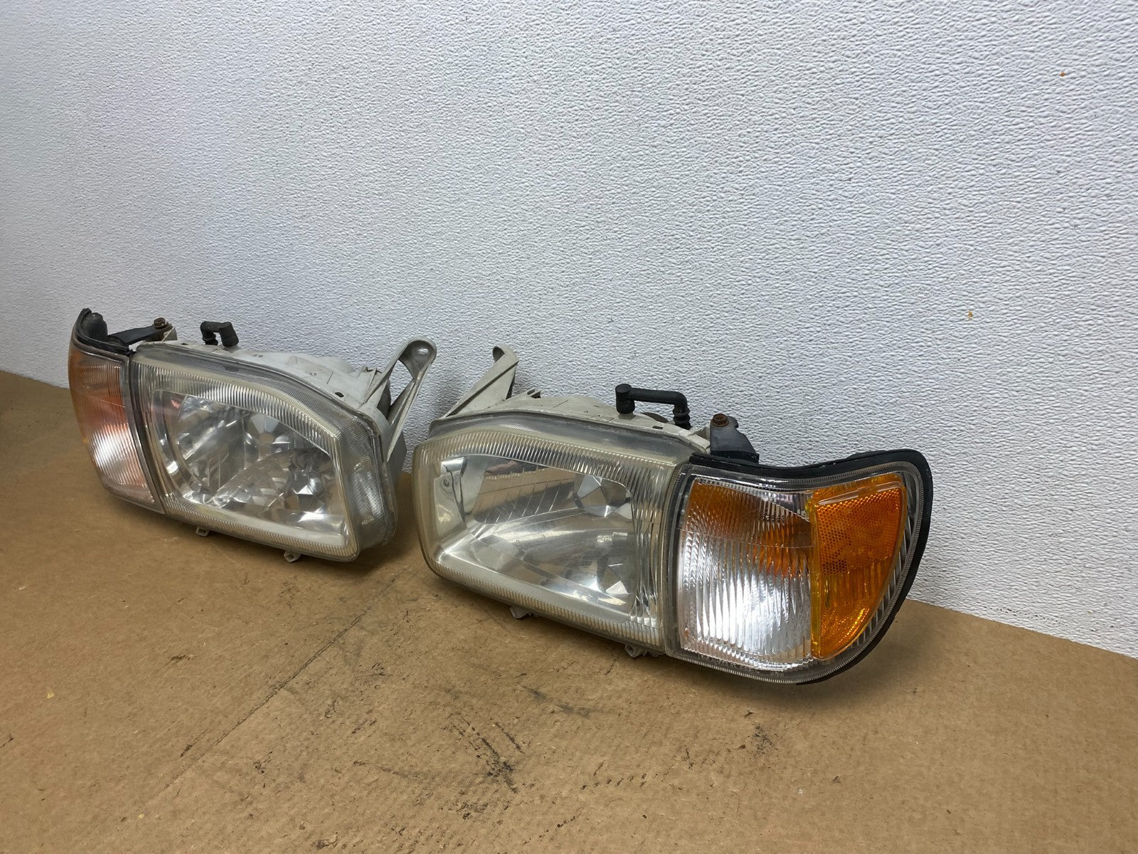 1999-2004 Nissan Pathfinder Left+Right Side Set Halogen Headlights Oem AC3405 DW1