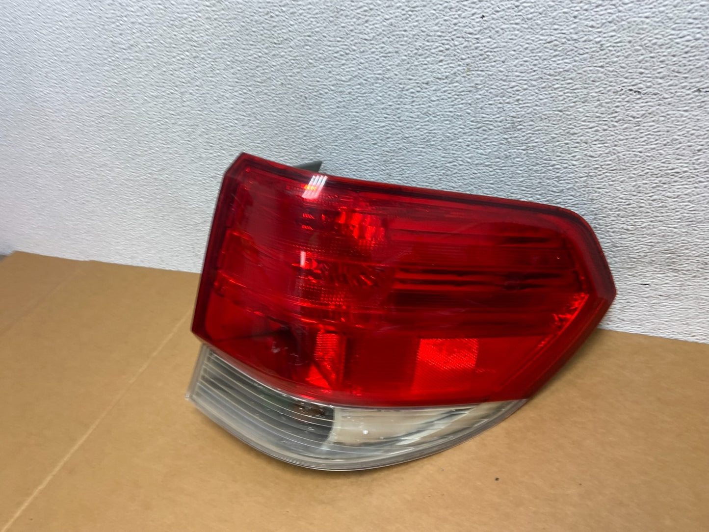 2008 2009 2010 Honda Odyssey Right Passenger Side Tail Light AD8869 DW1