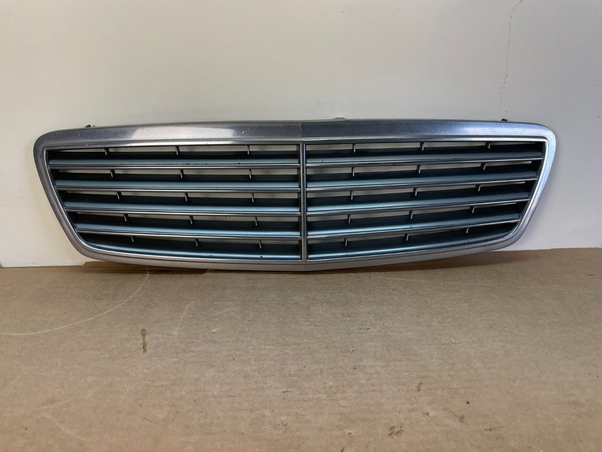 2005-2007 Mercedes W203 C230 C320 C350 Front Upper Grill Grille AG0823 DG0