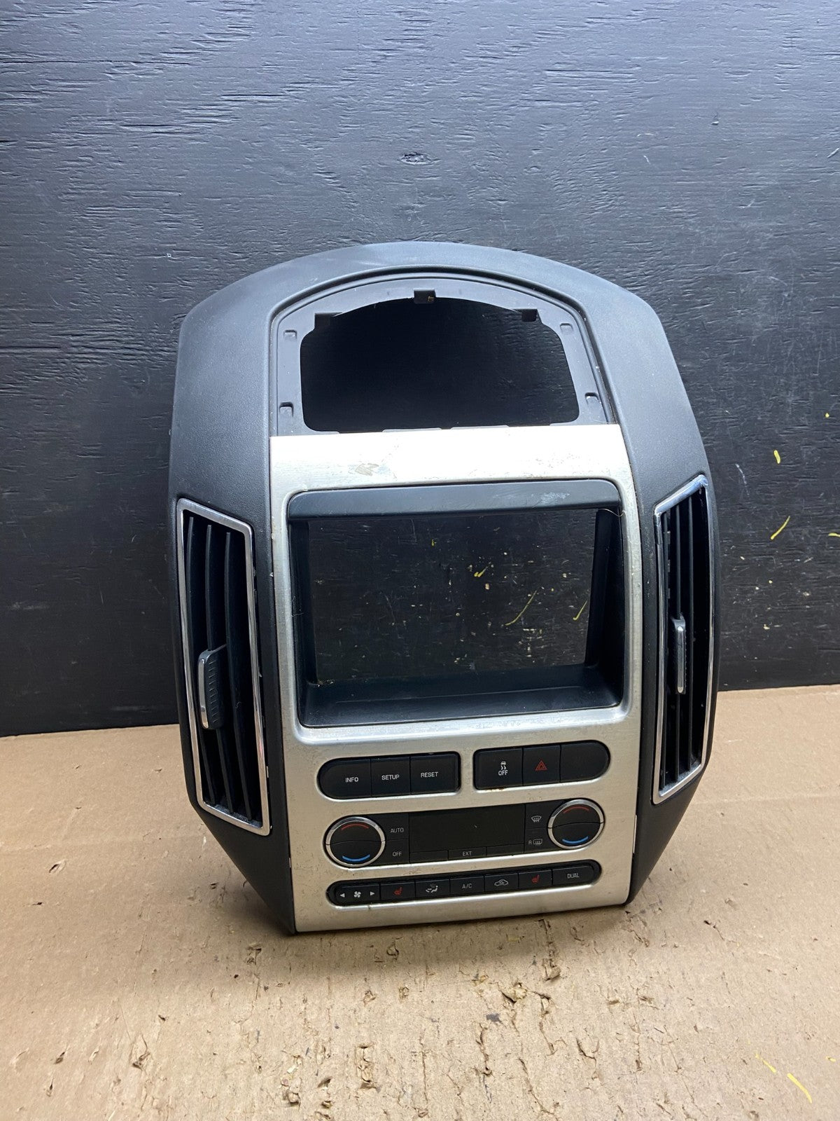 2007 - 2010 Ford Edge Heater Climate Control Radio Control Dash Bezel t6380 DG0