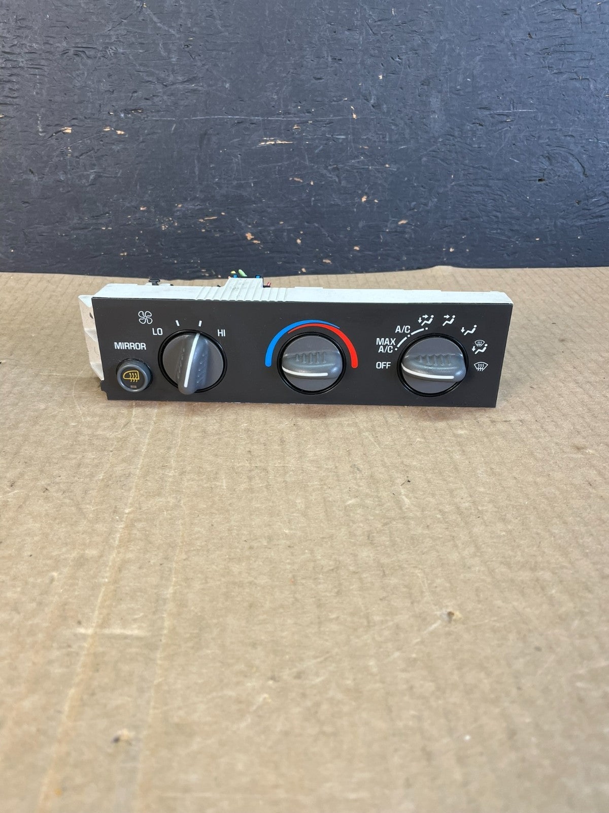 2001 - 2007 GMC Chevrolet Express 1500 Climate Control A/C AF3689 DG0