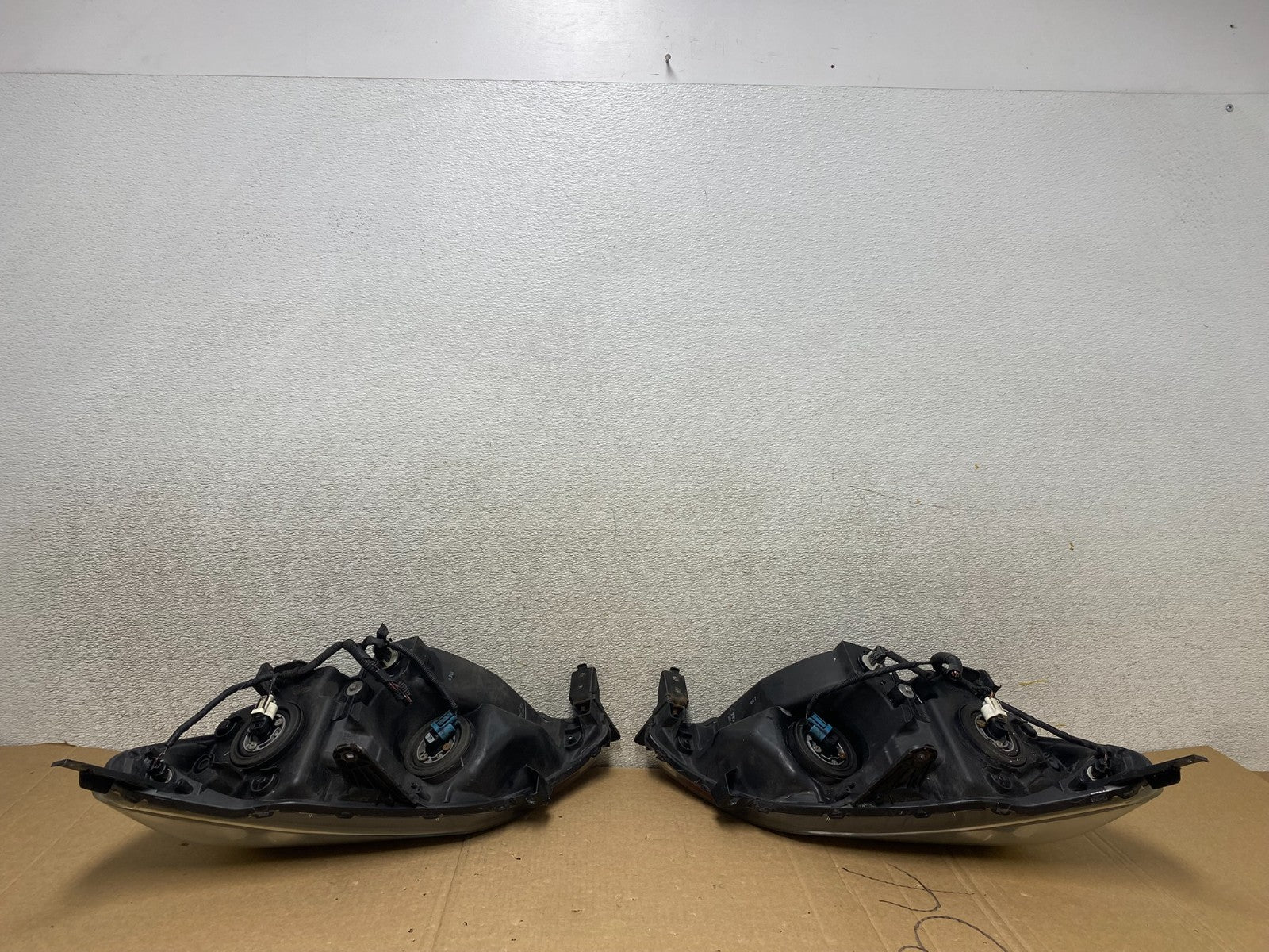 2005 2006 2007 Honda Odyssey Left+Right Set Halogen Headlights U9768 DW11
