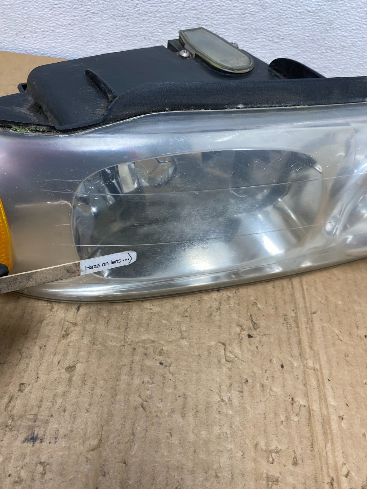 1998 to 2002 Lincoln Navigator Right Passenger Halogen Headlight AC8153 DW4