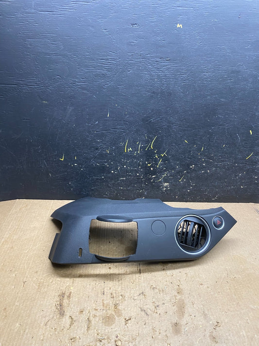 2009 - 2015 Honda Pilot Left Dash Vent Center Panel Bezel OEM Z7190 DG0