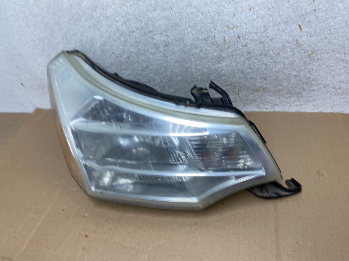 2008 2009 2010 2011 Ford Focus Right Passenger Rh Side Headlight AI1178 DW1