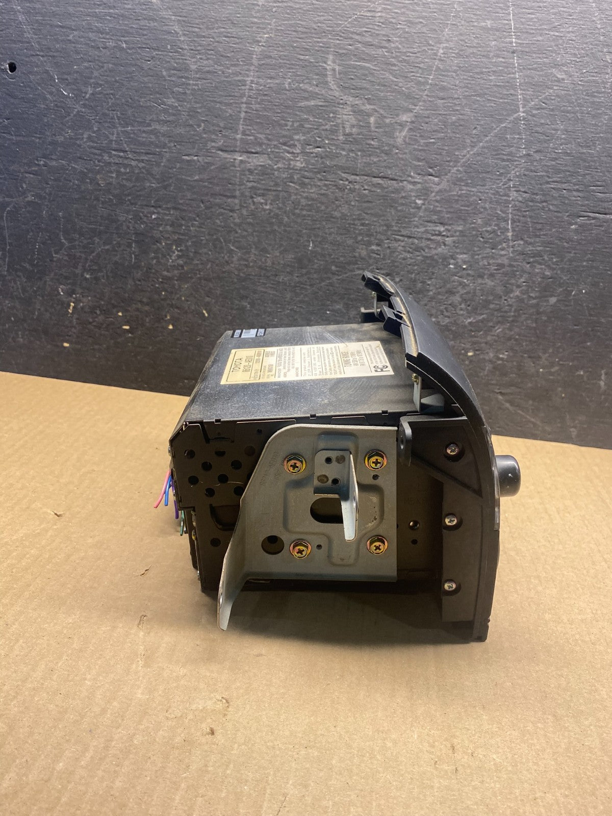2004 to 2010 Toyota Sienna AM FM CD WMA Mp3 Radio Receiver AG3792 DG2
