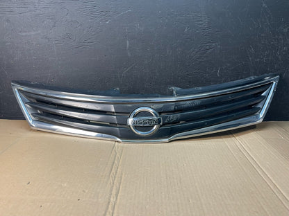 2007 2008 2009 Nissan Versa Sedan Front Upper Grill Grille AC5331 DG0