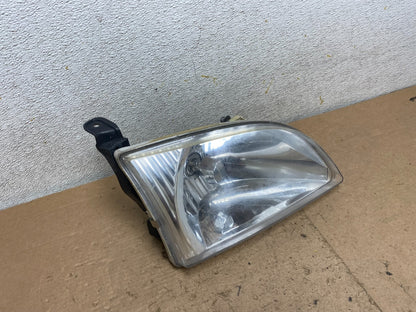 2001 2002 2003 Toyota Sienna Right Passenger Rh Side Headlight Halogen P9864 DW2