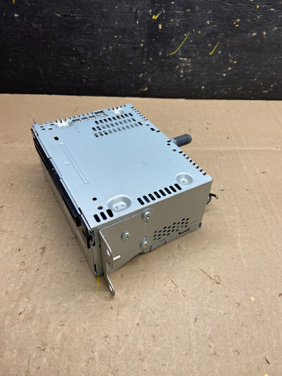 2014 2015 Ford Explorer Audio Equipment Radio Receiver AM FM CD Oem t9403 DG2