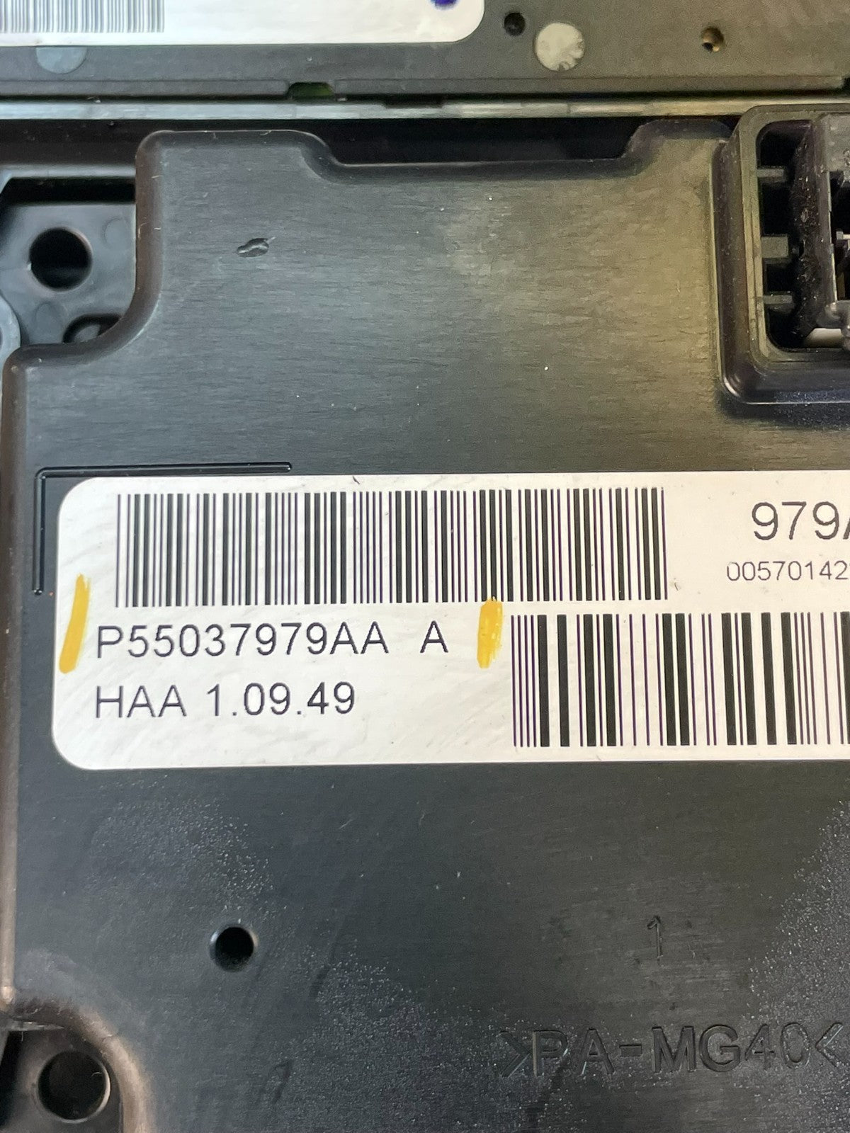 2005 to 2007 Jeep Commander Grand Cherokee A/C Climate Control Bezel AC5225 DG8