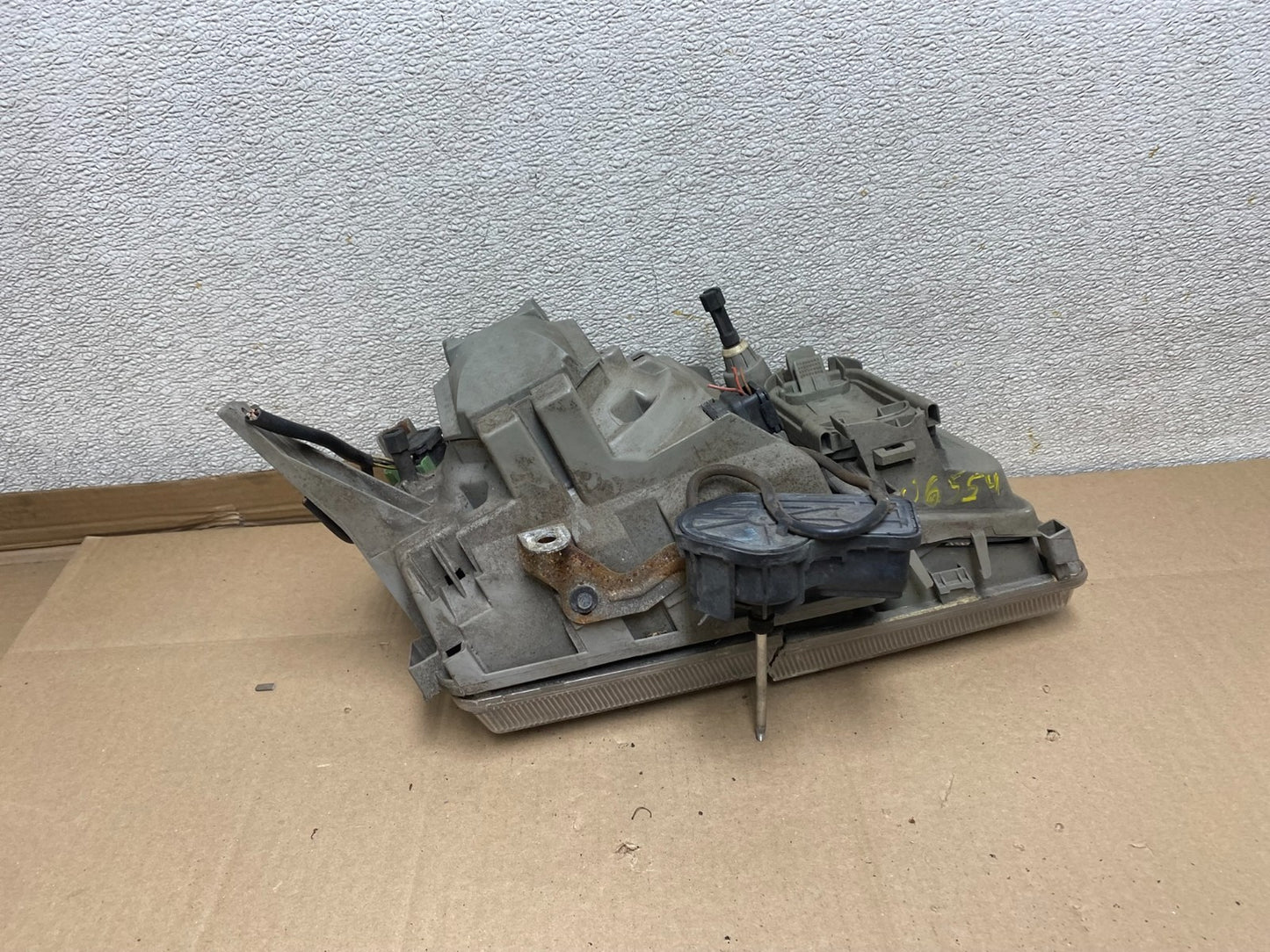 1986 to 1991 Mercedes-benz W126 Left Driver Side Halogen Headlight U6554 DW10