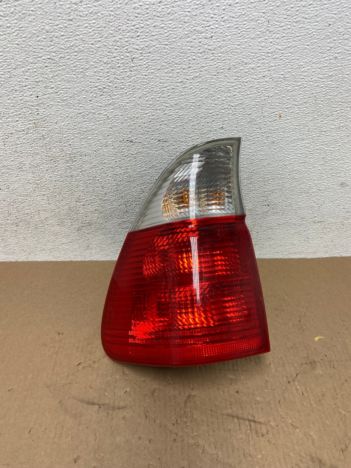 2004 2005 2006 BMW E53 X5 Left Driver Lh Side Tail Light AD7719 LK0