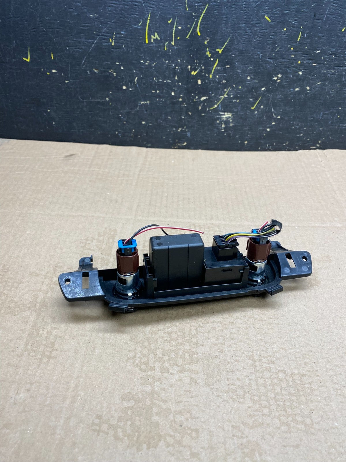 2007 - 2014 Chevrolet Tahoe Yukon Pedal Traction Control Switch OEM Y8154 DG4