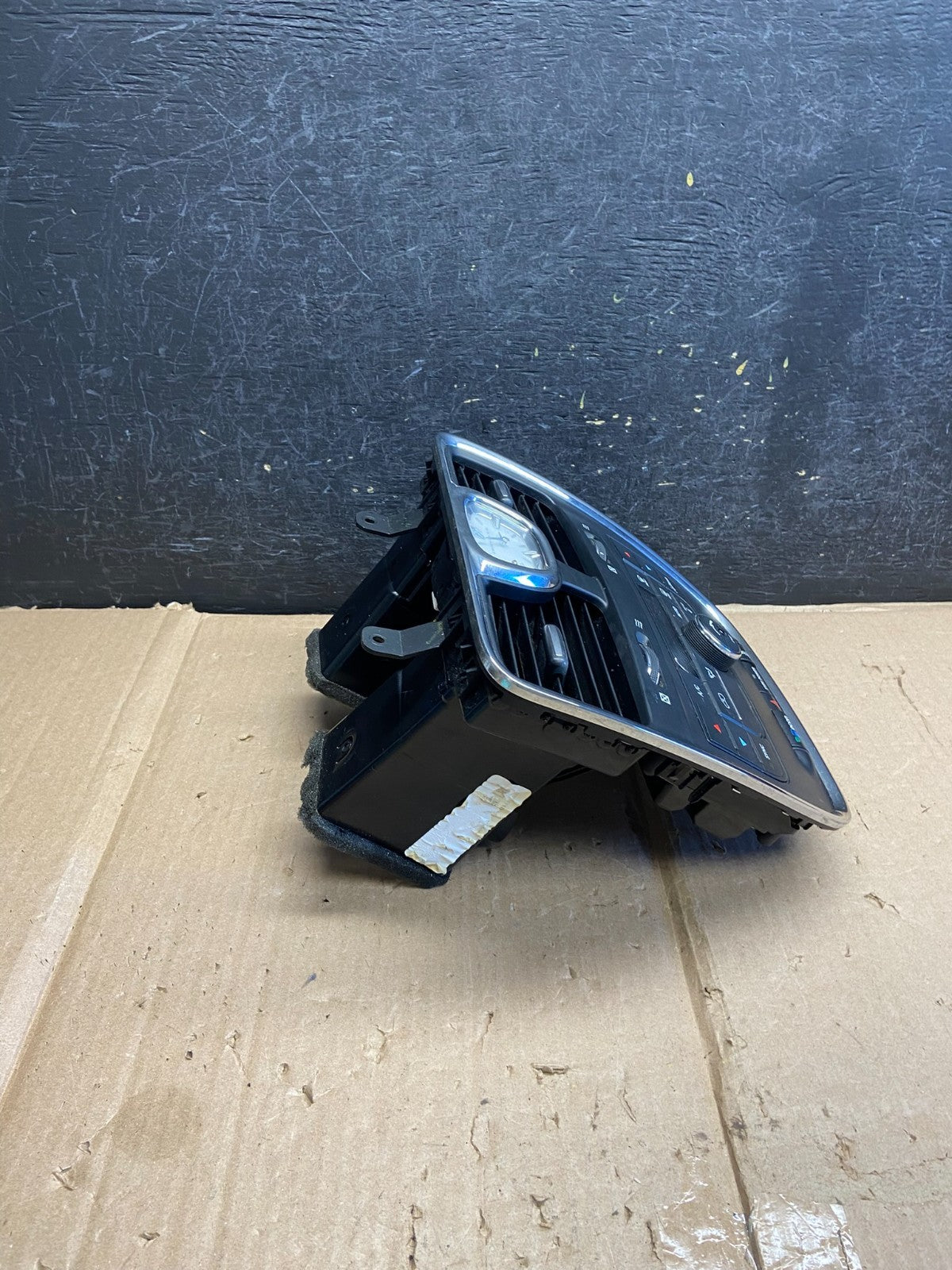 2011-2016 Chrysler Town Country Climate Control Panel Center Dash Trim AI2696 DG1