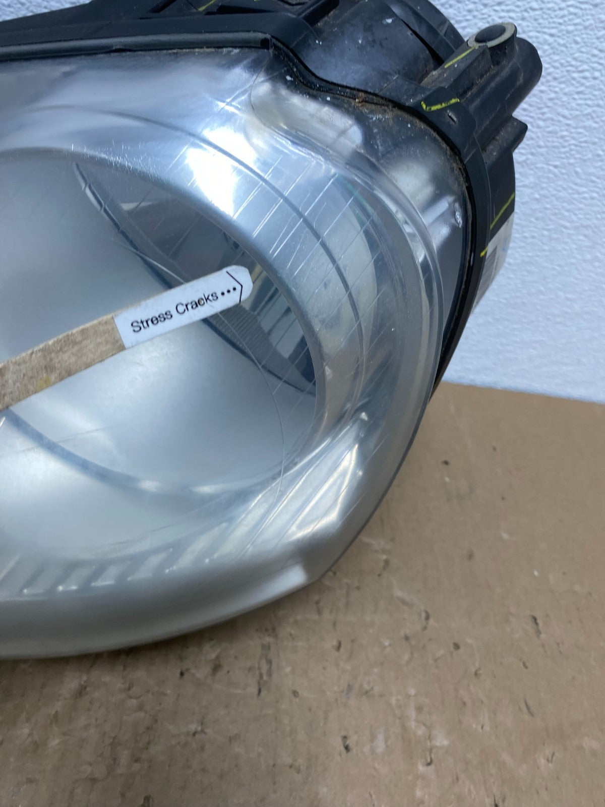 2005 to 2010 Volkswagen Jetta Left Driver LH Side Headlight Halogen AB6971 DW4