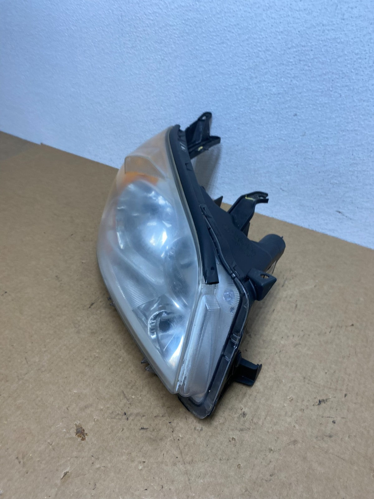 2009 - 2012 Toyota Rav4 Right Passenger RH Side Headlight Halogen AC1846 DW1