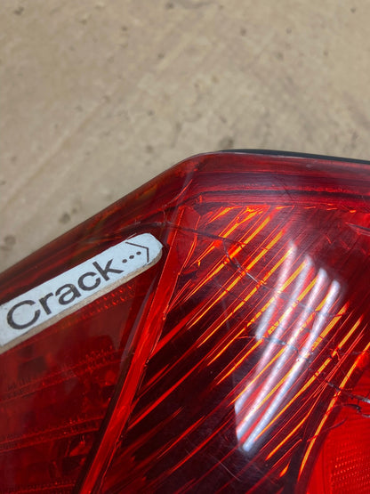 2004 2005 2006 Hyundai Elantra Sedan Left Driver LH Tail Light AG1381 LK4