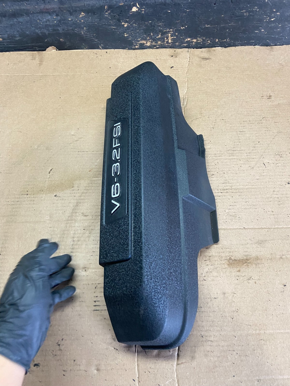 2008 to 2008 Audi  A6 3.2L Engine Motor Cover Oem R2078 DG3