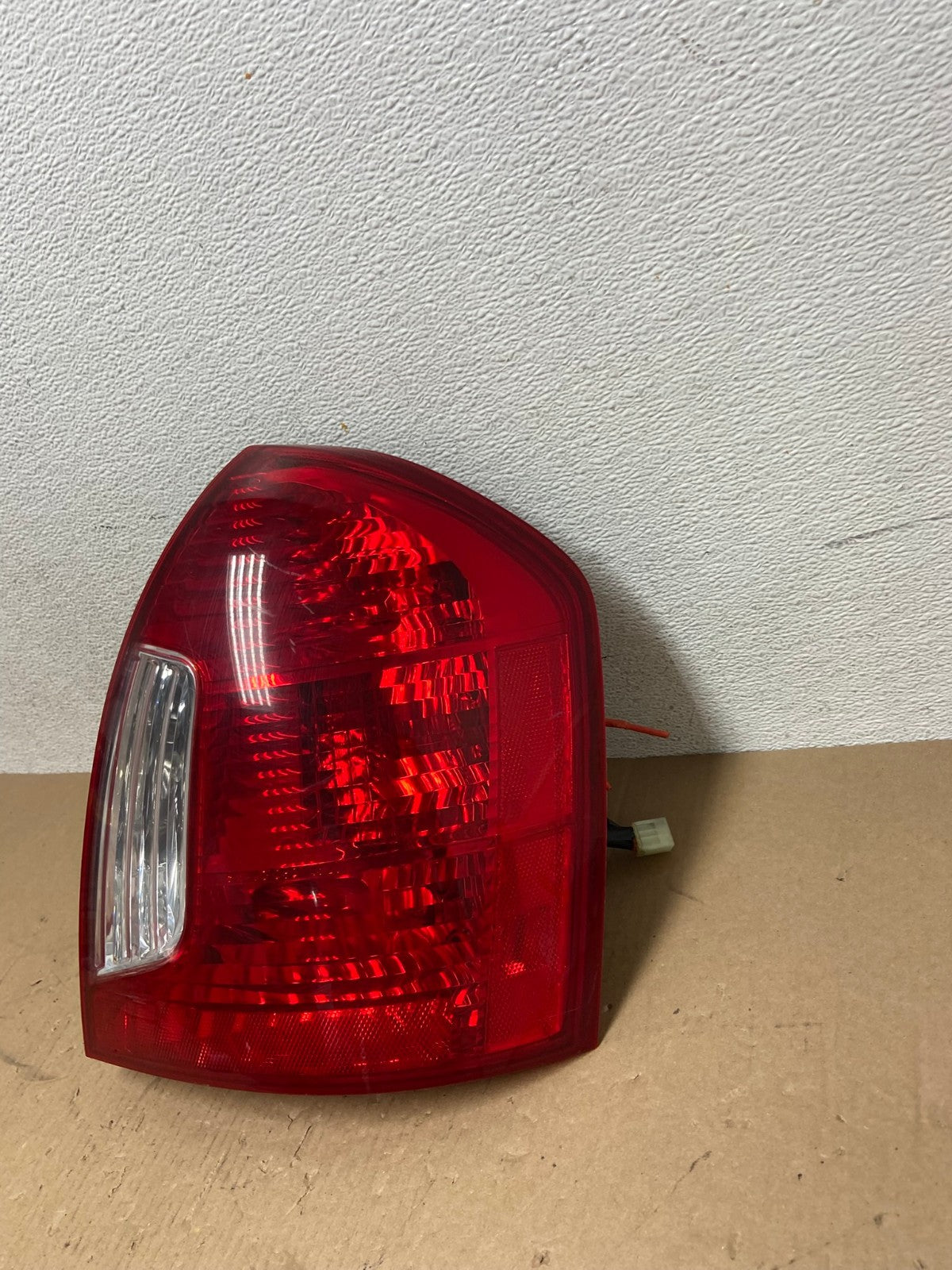2006-2011 Hyundai Accent Sedan Right Passenger Side Rh Tail Light AD7696 LK1