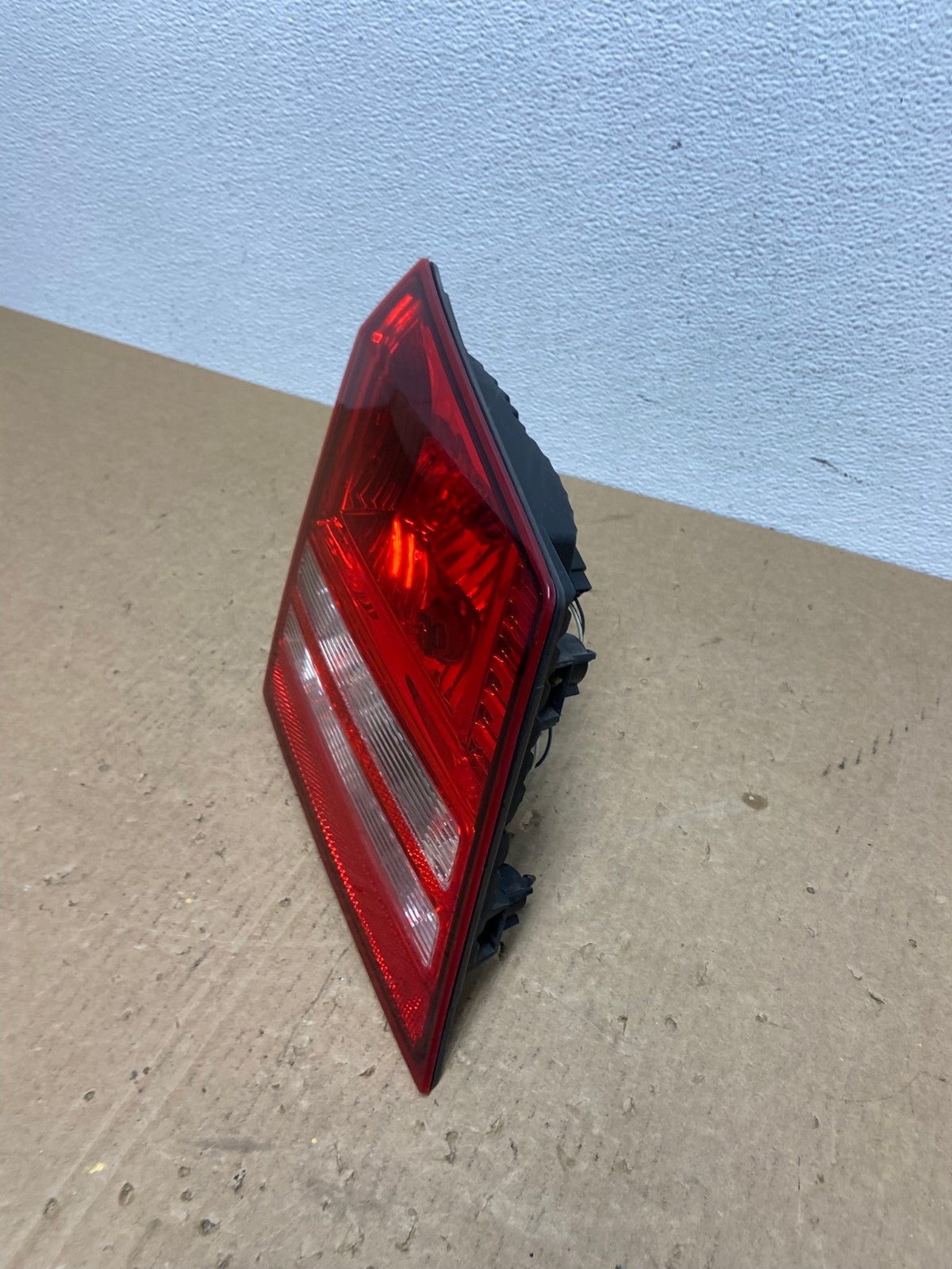 2009 2010 2011 Dodge Journey Left Driver Inner Trunk Lid Tail Light AC1328 LK1