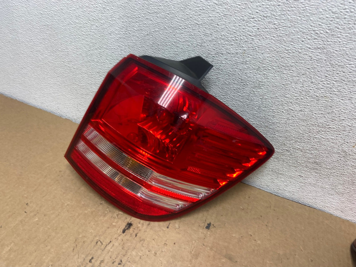 2009 2010 2011 Dodge Journey Right Passenger Side Tail Light AG2359 LK1