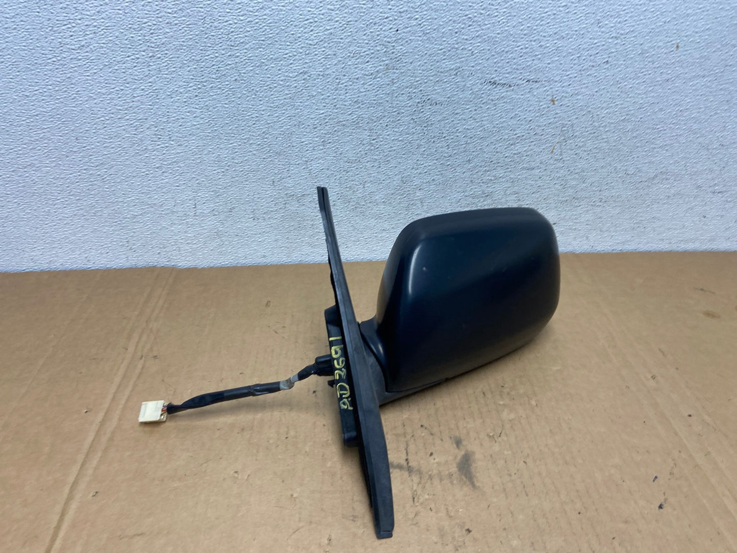 2004 to 2005 Toyota RAV4 Left Driver LH Side View Door Mirror AF5636 DG2