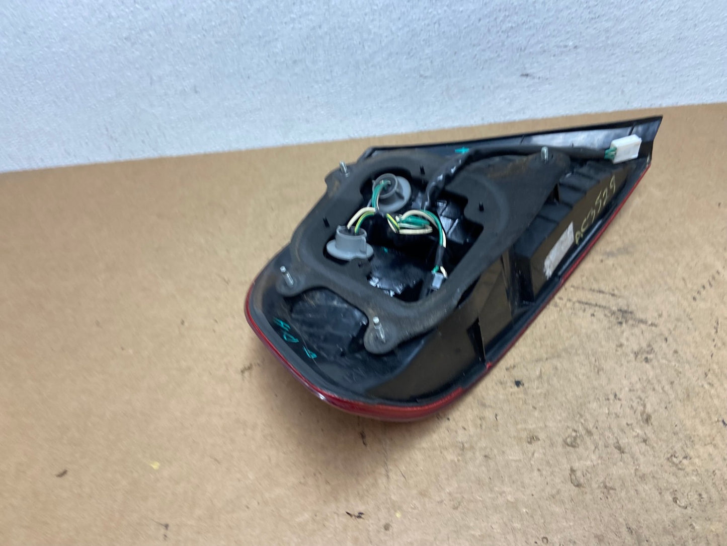 2000 2001 2002 Toyota Avalon Right Passenger Rh Side Tail Light OEM AC3529 LK5