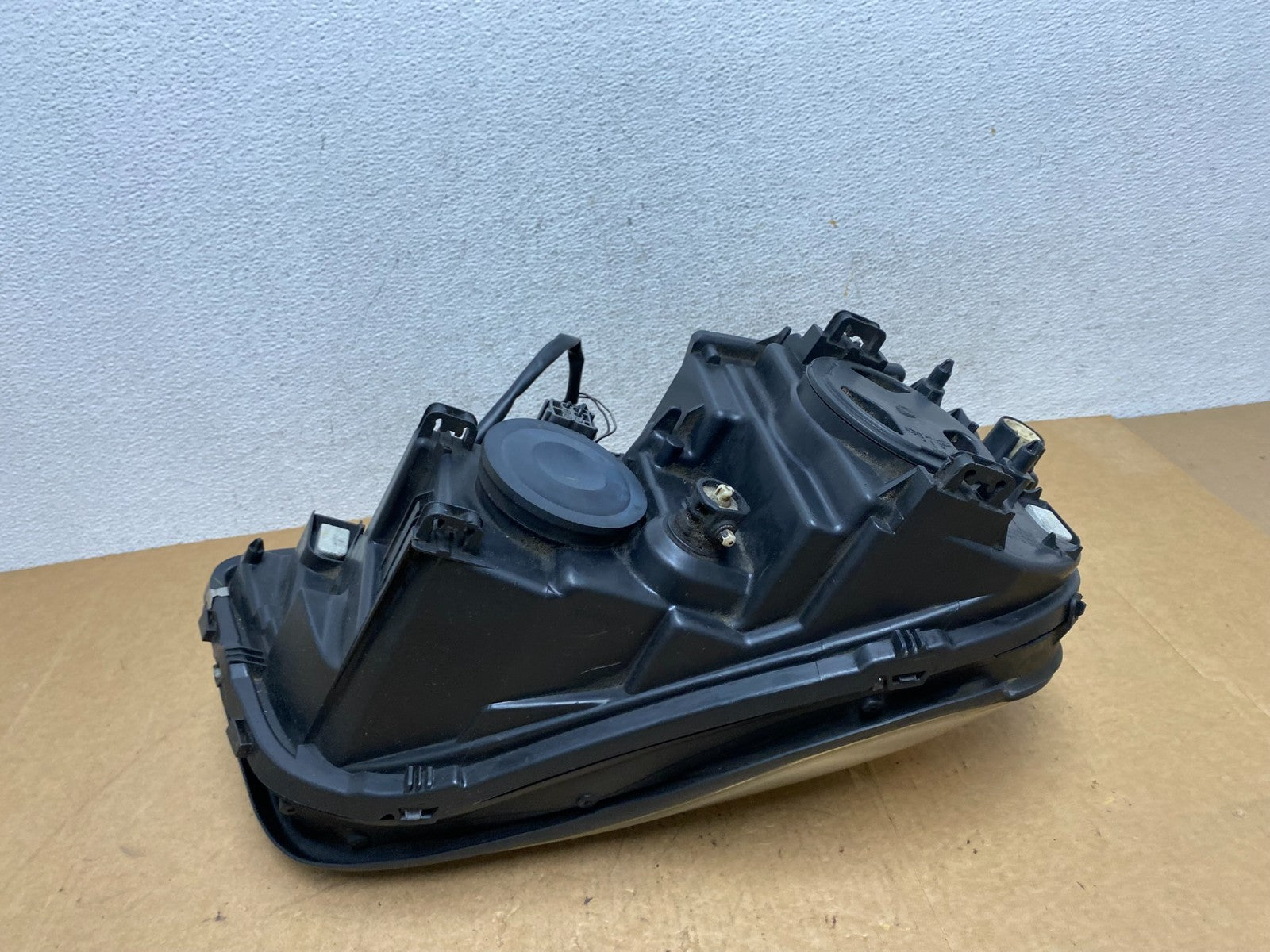2003-2013 Volvo XC90 Left Driver LH Side Halogen Headlight DEPO AE3244 DW5