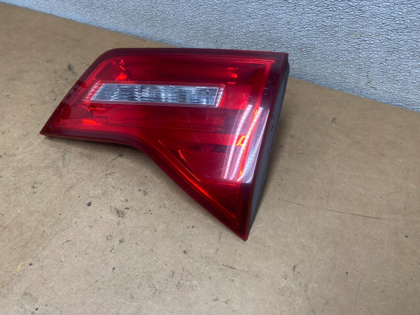 2007 2008 2009 Acura Mdx Right Passenger Rh Side Inner Tail Light Oem X5283 DW1