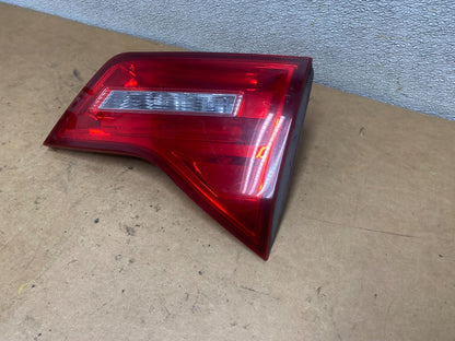 2007 2008 2009 Acura Mdx Right Passenger Rh Side Inner Tail Light Oem X5283 DW1