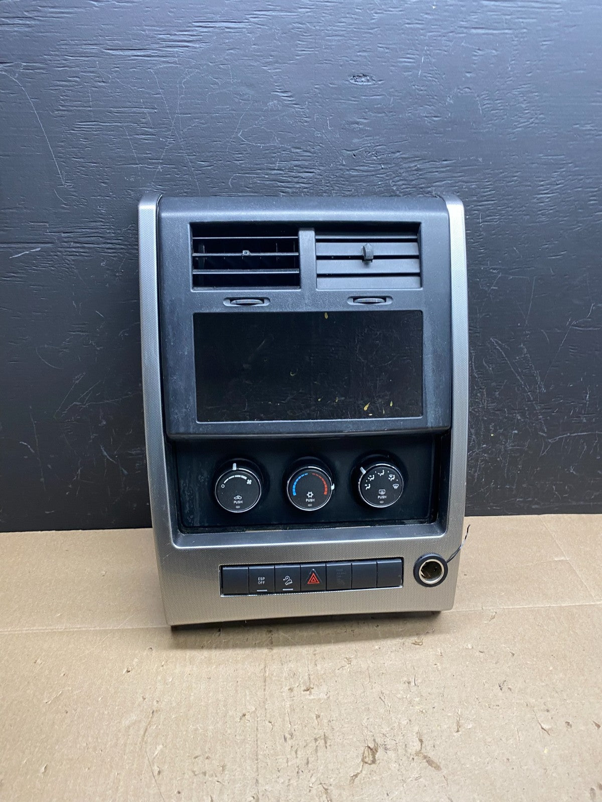 2008 to 2012 Jeep Liberty Dash Climate Temperature Control Radio Bezel AC6604 DG0