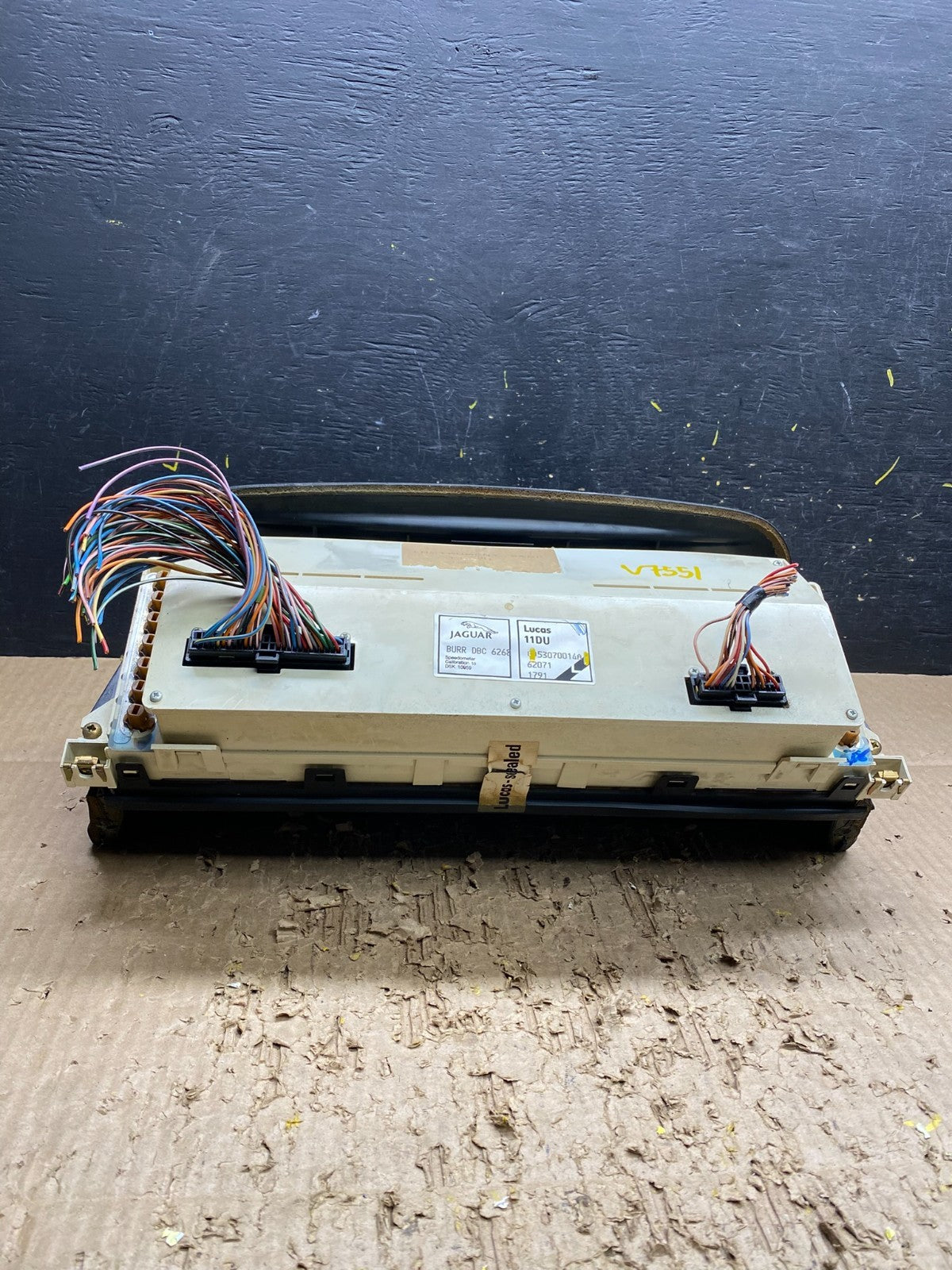 1990-1992 Jaguar XJ40 XJ6 Instrument Cluster Gauge Speedometer V7551 DG6