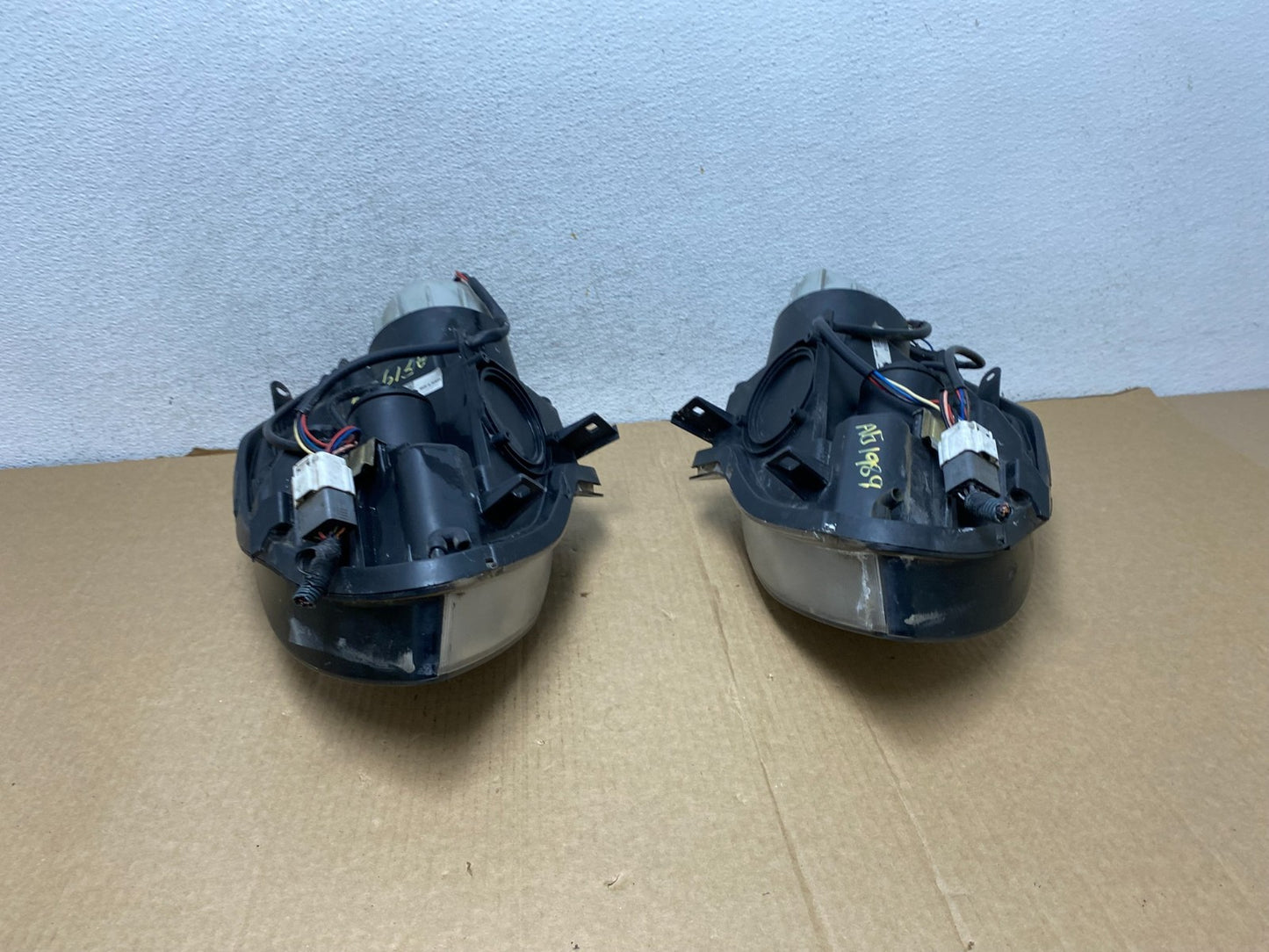 2004 to 2006 Nissan Maxima Left+Right Side Headlights Halogen AG1989 DW10