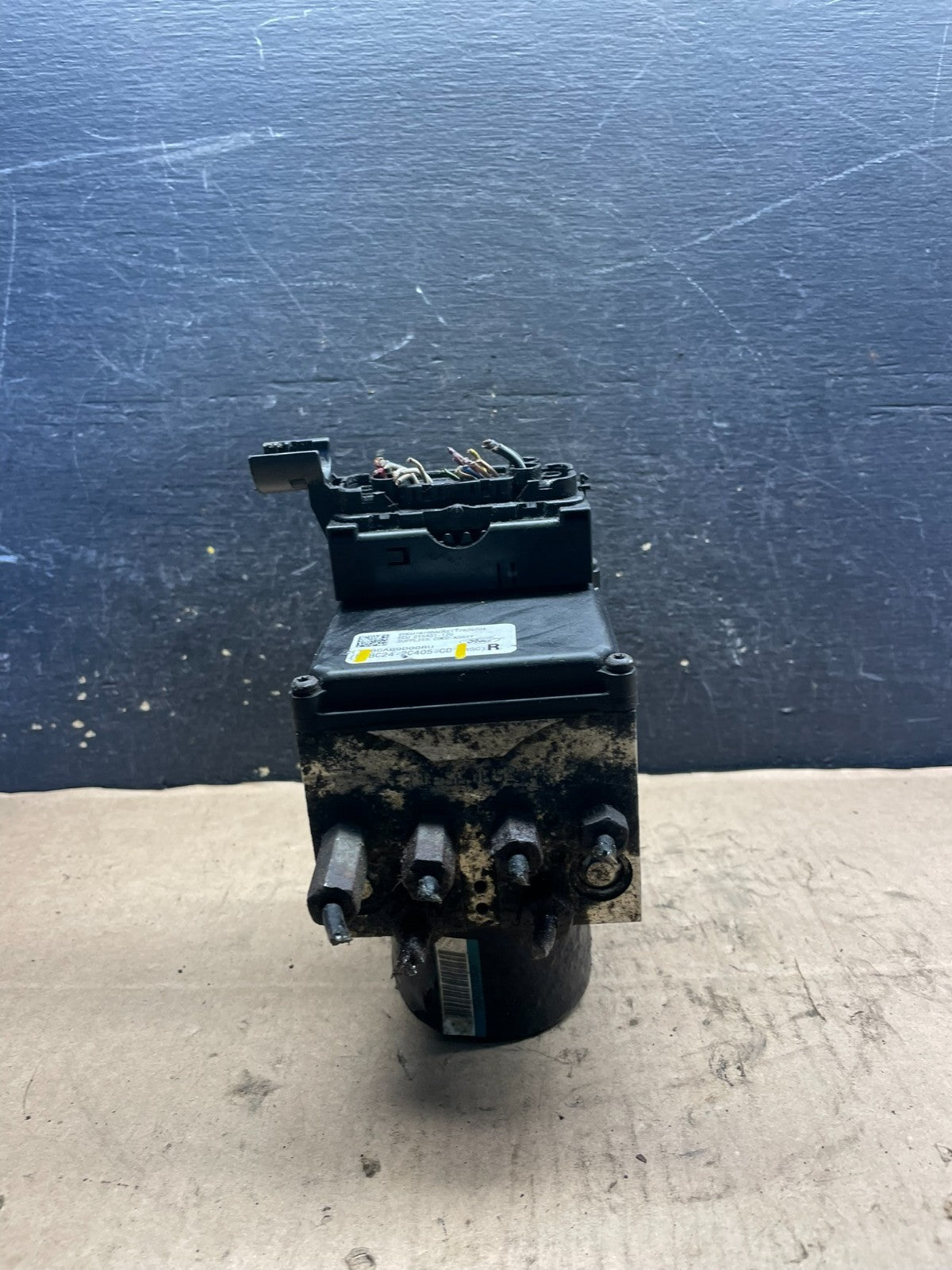 2011 - 2014 Ford E250 E350 Van  ABS Anti Lock Brake Pump Module Oem s8355 DG0