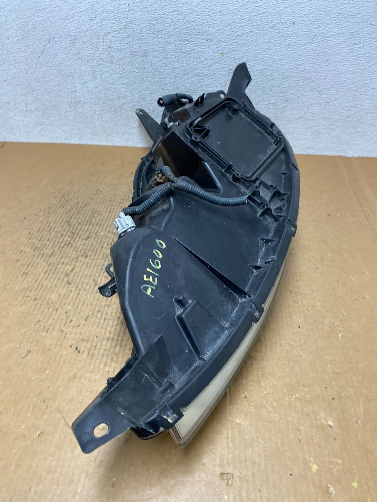 2006 to 2010 Toyota Sienna Right Passenger Rh Side Headlight Halogen AE1600 DW8