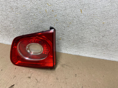 2009-2011 Volkswagen Tiguan Right Passenger Side Inner Tail Light AH6947 LK2