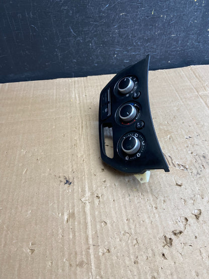2013 2014 2015 Ford Escape Ac Heater Climate Control Temperature AE1835 DG2